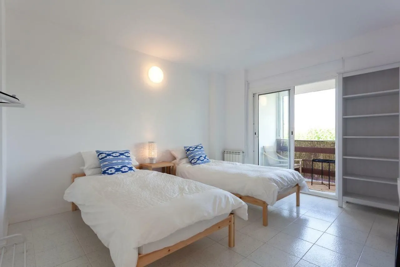 Gava Mar- Castelldefels Beachfront Apartment- Direct Access To The Beach 0*,  스페인